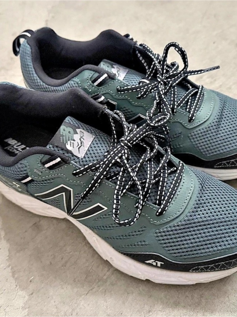 New Balance Men's Athletic Shoes